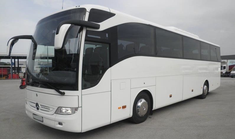 Algarve: Bus operator in Lagoa in Lagoa and Portugal